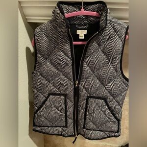 J. Crew Women’s Herringbone Patterned Black Tan Down puffer vest Preppy Career S